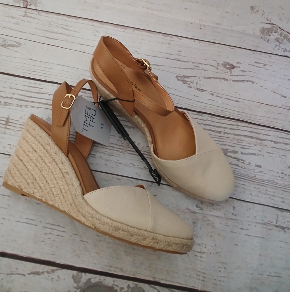 Time and Tru women's espadrille wedge natural size 11